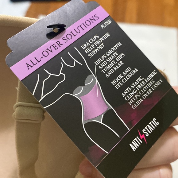 Maidenform Ultra Firm Convertible Body Shaper with Built in Underwire Bra 34C - Picture 8 of 11